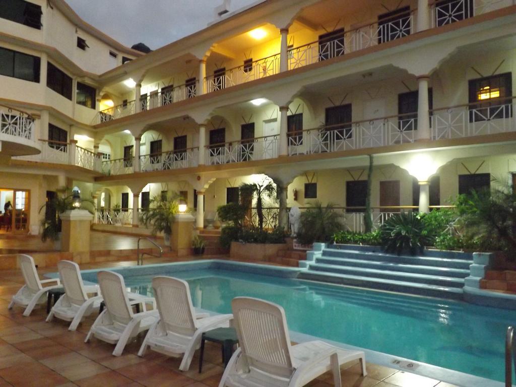 Grandiosa Hotel Монтего-Бей Екстер'єр фото